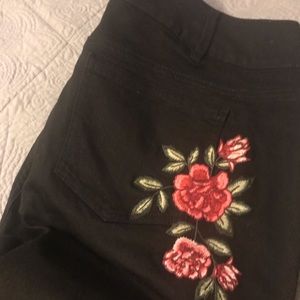 torrid Pants - Torrid jeggings with embroidered roses torrid Pants - Torrid jeggings with embroidered roses
